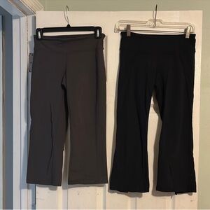 Athleta Women's yoga crop Leggings - Black and Gray